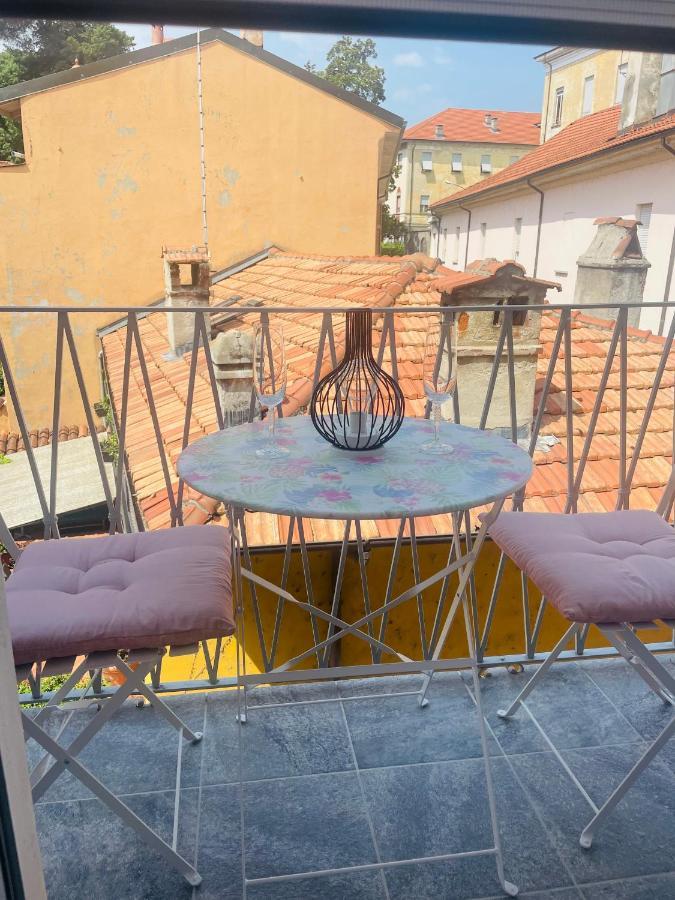 Arona Picasso'S House Modern Art Apartment Luaran gambar